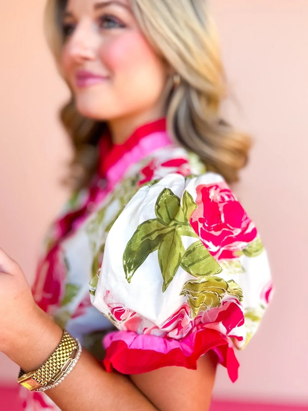 Floral Print Short Puff Sleeve Ruffle Detail V-Neck Top. - Picture 2 of 6